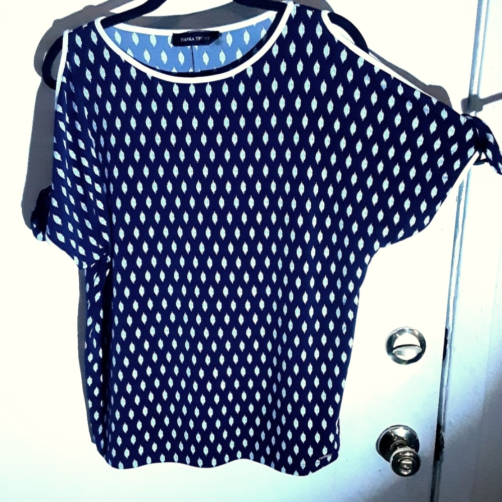 Ivanka Trump women's sz. S/P blue peep / cold Shoulder Blouse
